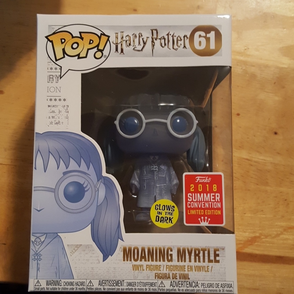 Moaning Myrtle pop vinyl summer convention funko